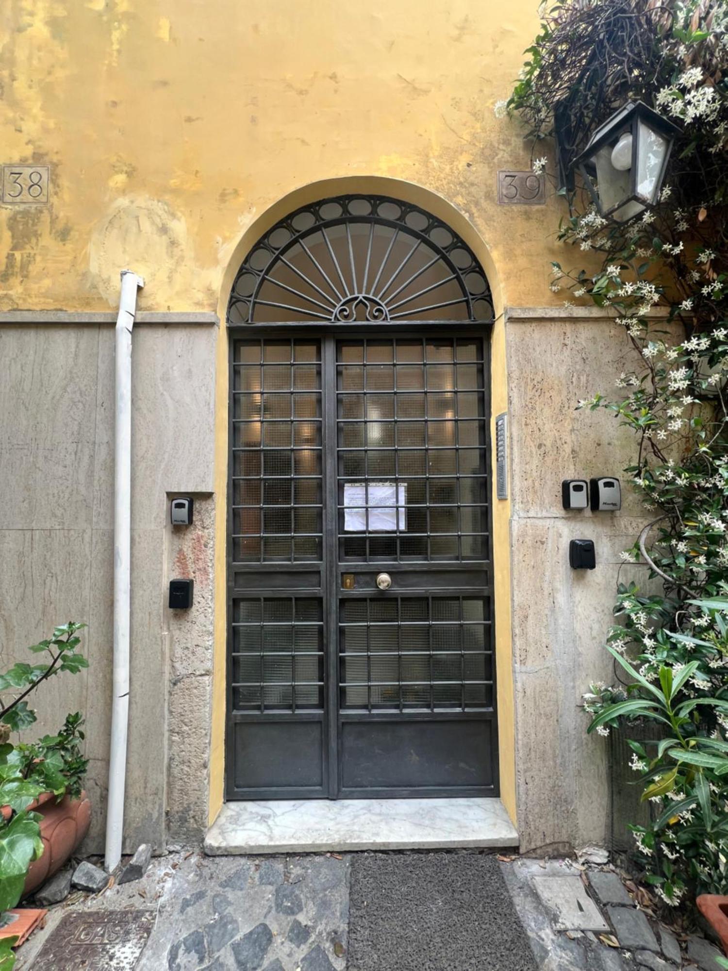 Trastevere Al Leopardo ローマ エクステリア 写真